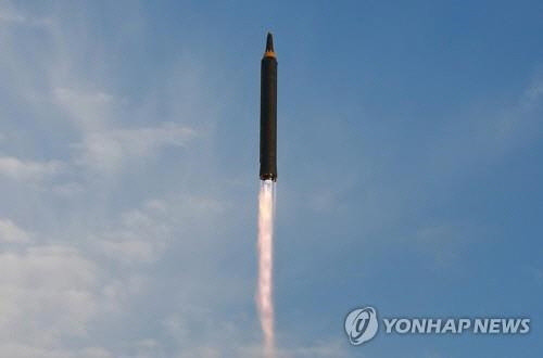 北미사일 비거리 4600㎞ `사상 최장`…기시다 ""폭거 단호히 대응"